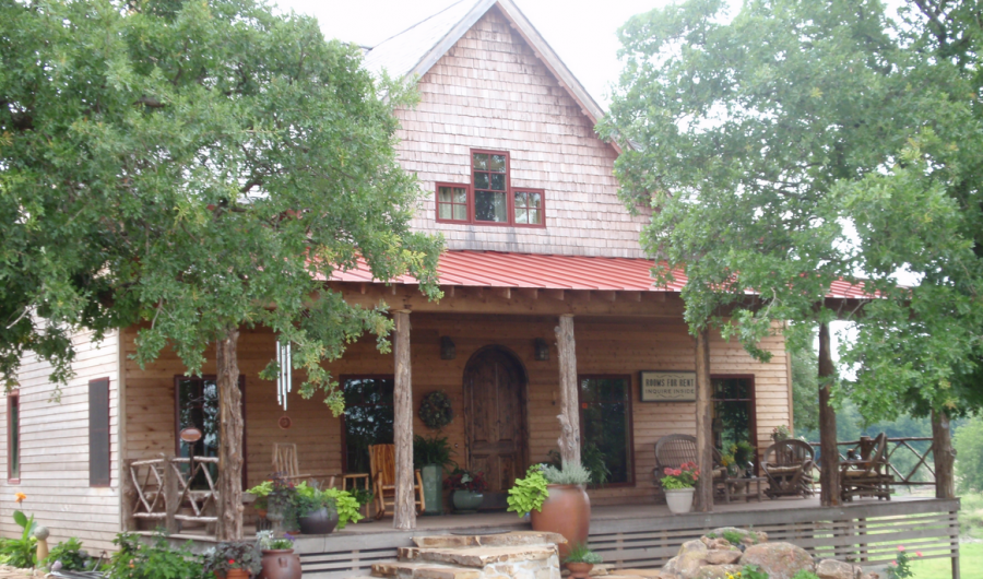 to The Canyon Inn The Canyon Inn is located at Medicine Rock